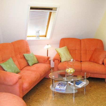 Holiday Home Jutta Trent Bagian luar foto