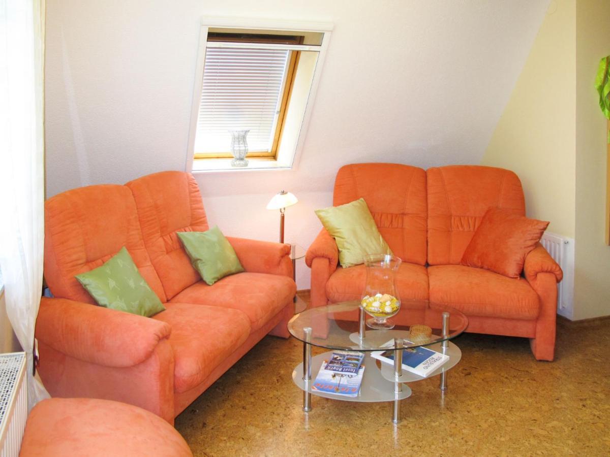 Holiday Home Jutta Trent Bagian luar foto
